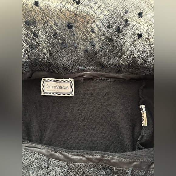 Auth Versace Unique Knitted Open Mesh Shoulders Black Top, Size S, Italy. - Picture 11 of 11